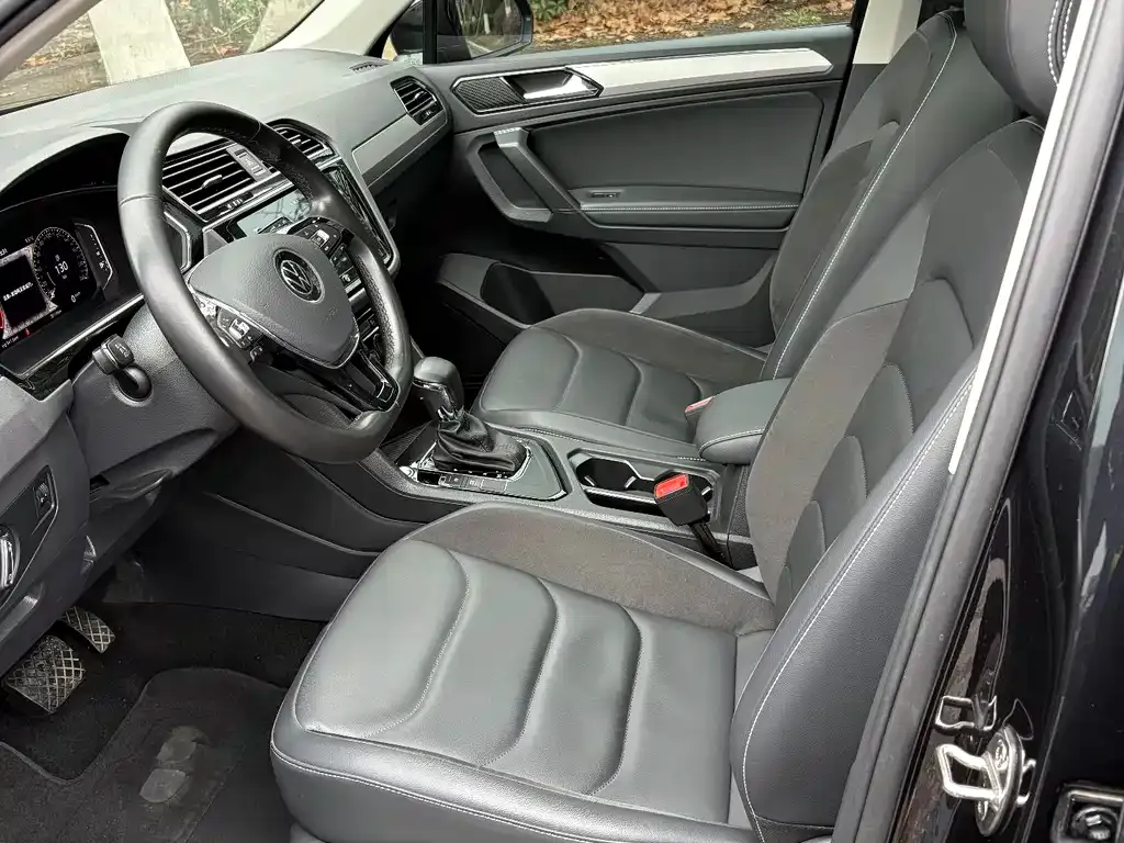 Volkswagen Tiguan L 2021 из CN, фото 10