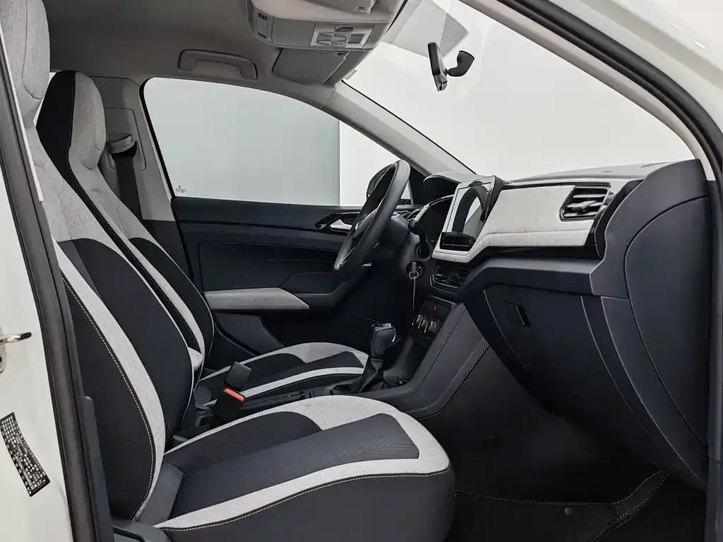 Volkswagen Tharu 2025 из CN, фото 9