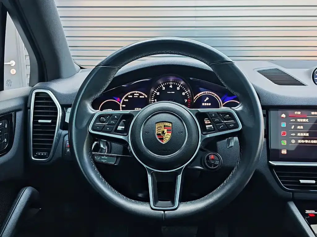 Porsche Cayenne — фото 5