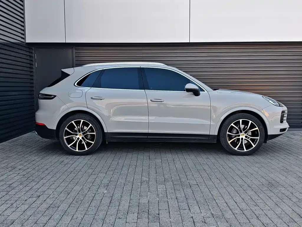 Porsche Cayenne — фото 8