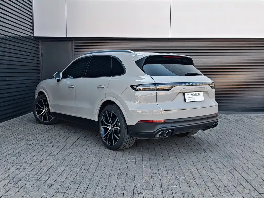 Porsche Cayenne — фото 6