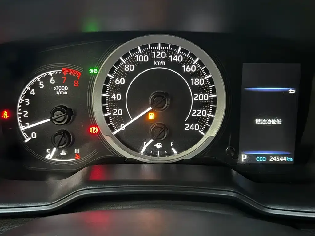 Toyota Corolla 2022 из CN, фото 9