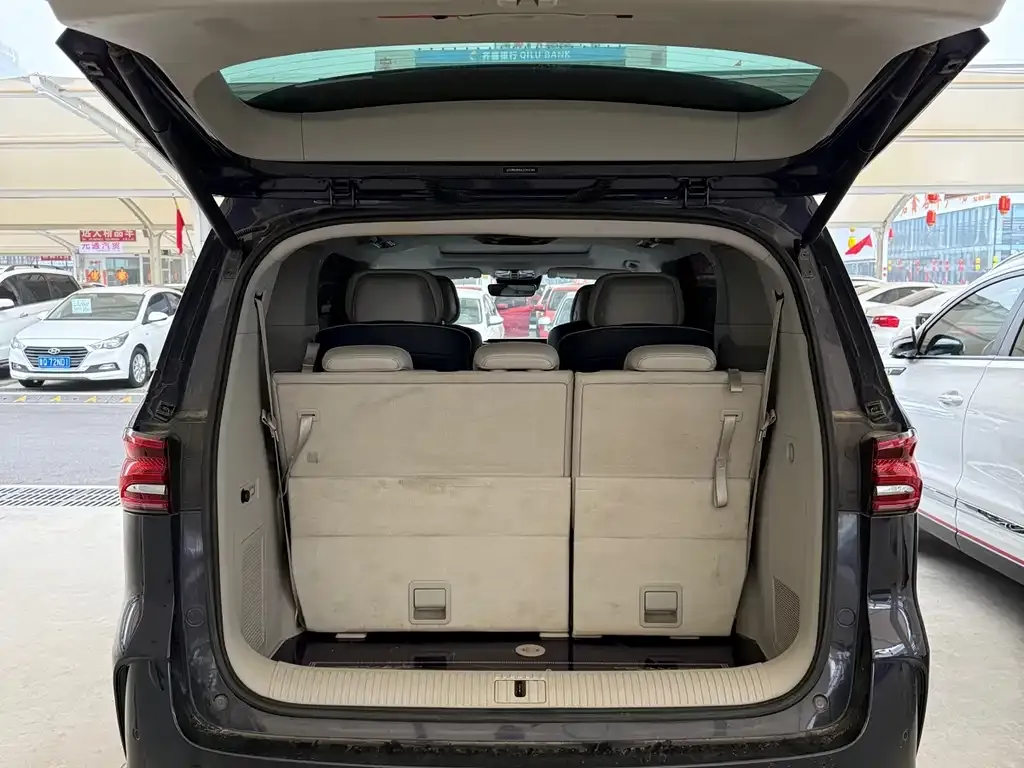 Roewe iMAX8 — фото 9