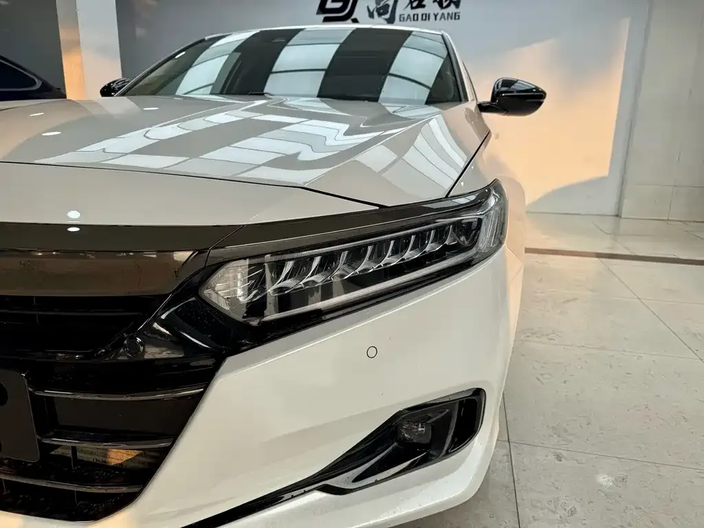 Honda Accord — фото 7