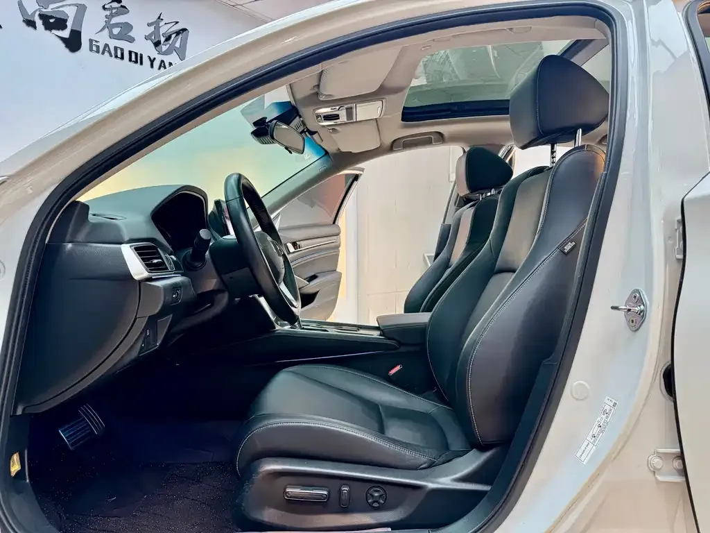 Honda Accord — фото 6