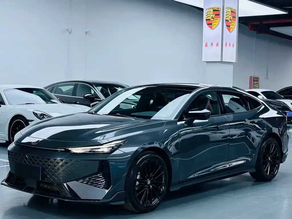 Changan UNI-V 2025 из CN, фото 1