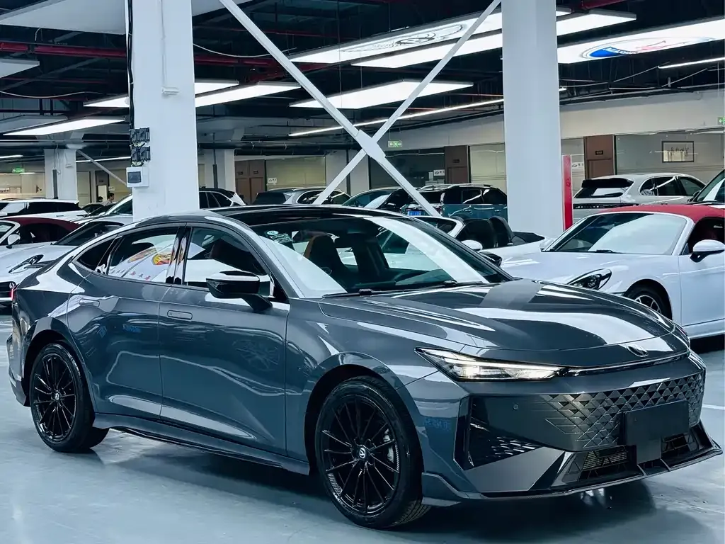Changan UNI-V 2025 из CN, фото 9