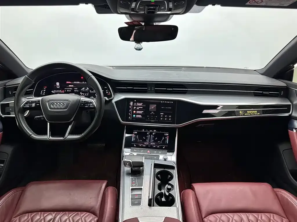 Audi A7L — фото 9