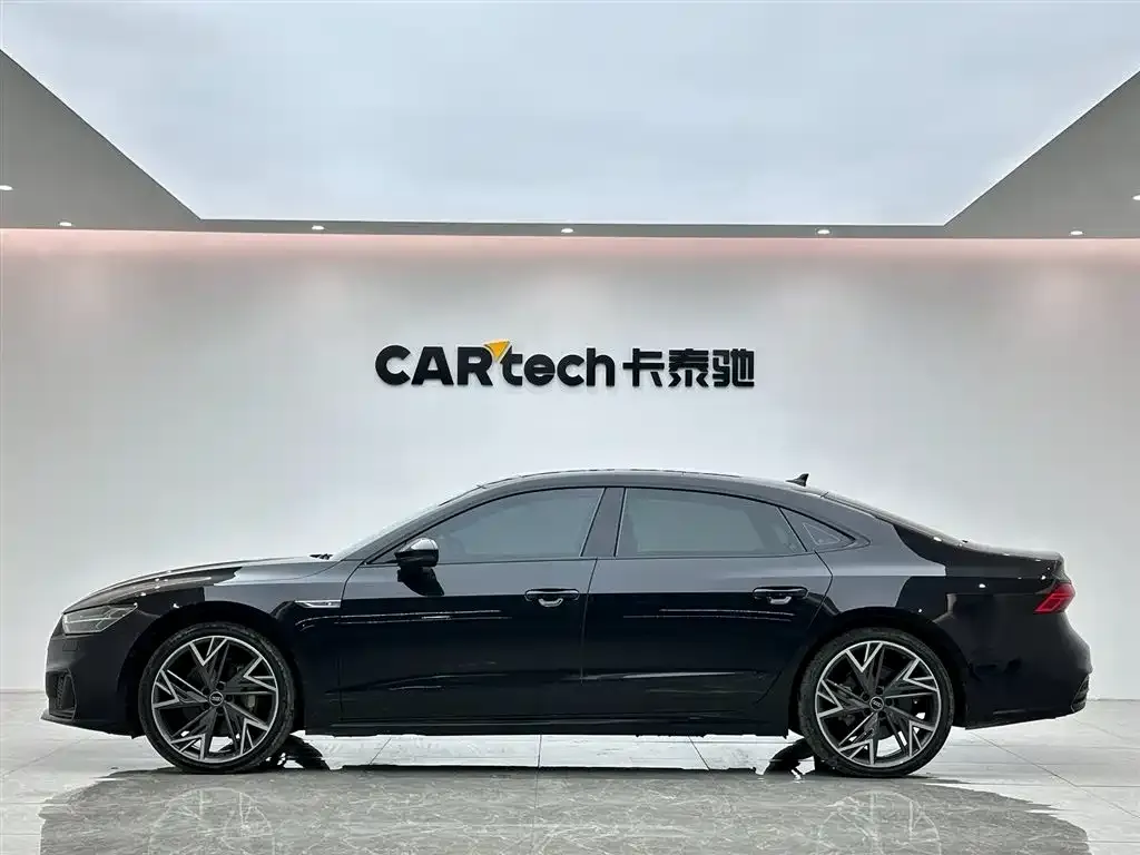 Audi A7L — фото 10