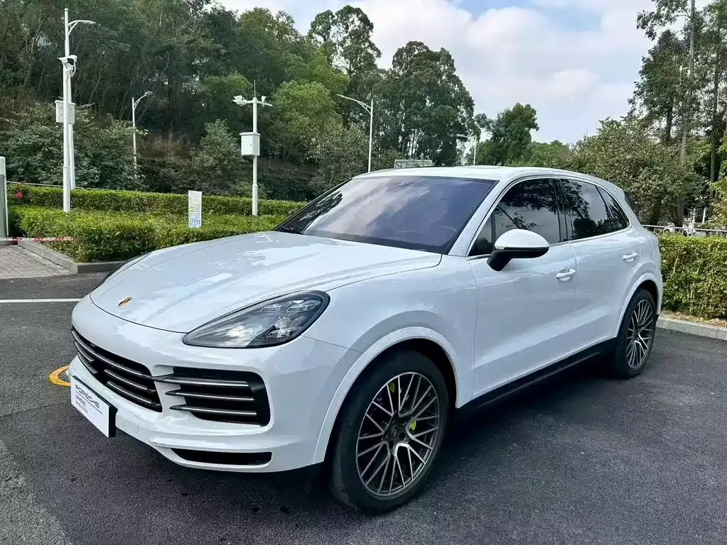 Porsche Cayenne Hybrid — фото 1