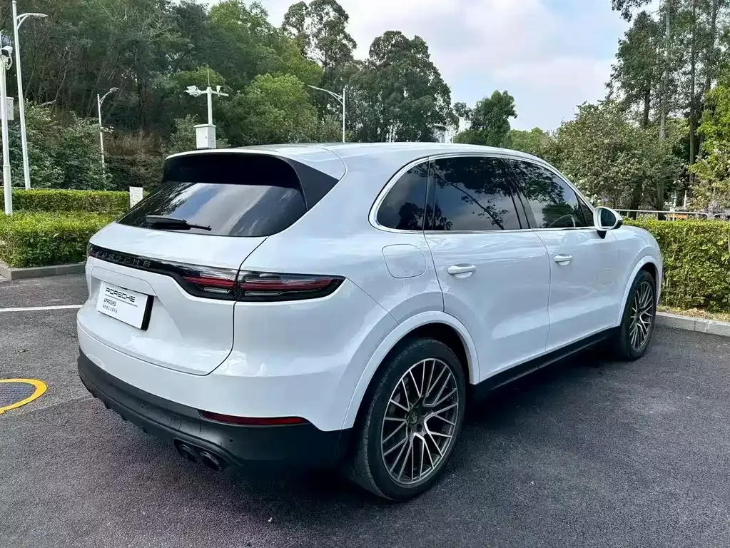 Porsche Cayenne Hybrid — фото 5