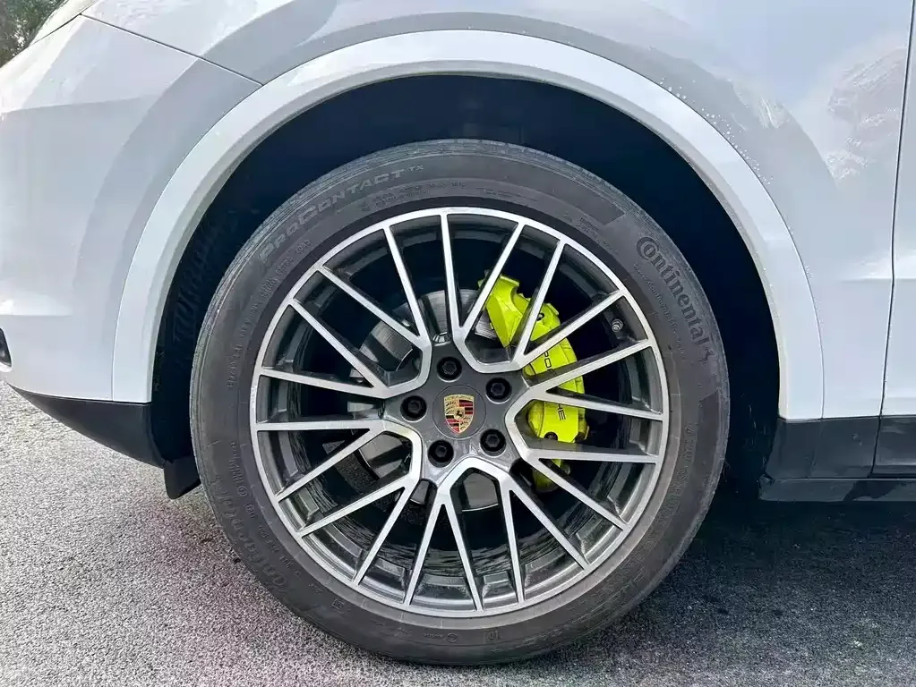 Porsche Cayenne Hybrid — фото 9