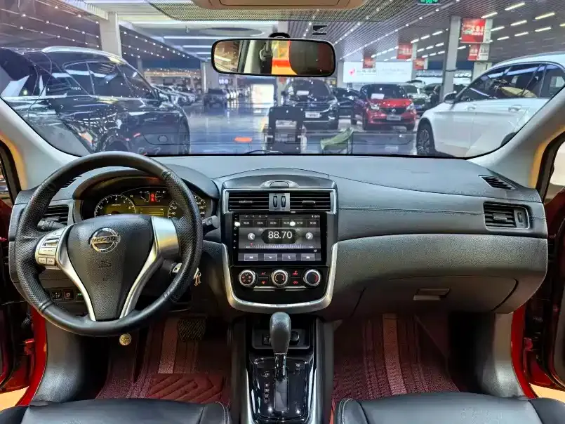 Nissan Tiida — фото 9