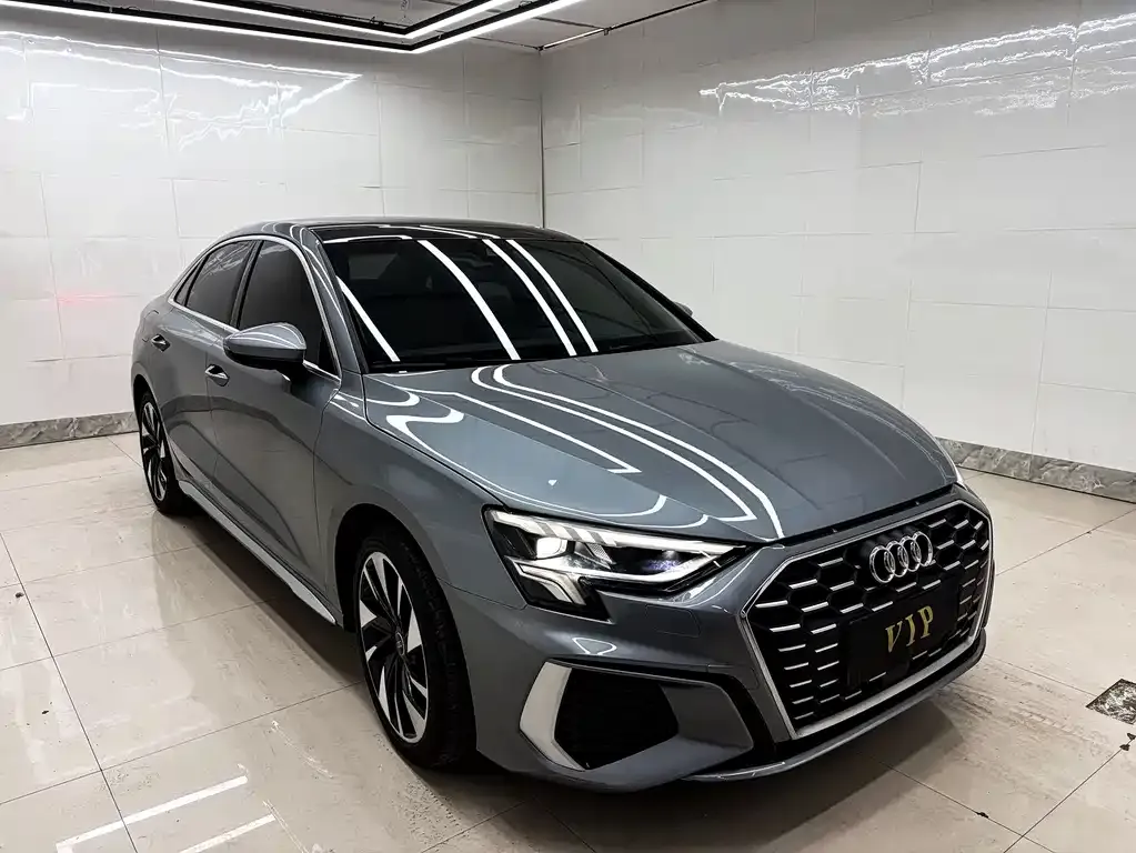 Audi A3 — фото 1