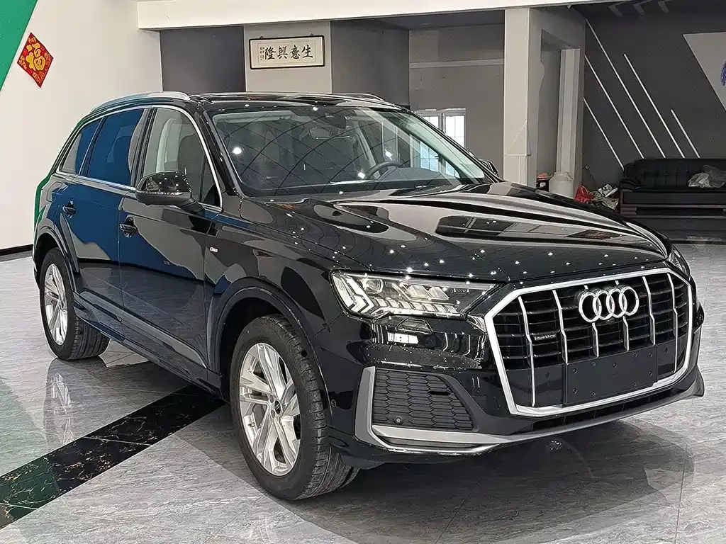 Audi Q7 2024 из CN, фото 8