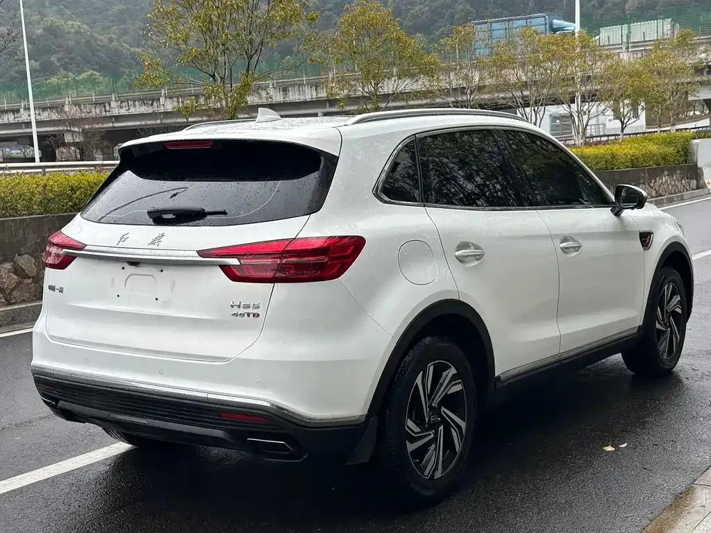 Hongqi HS5 — фото 10