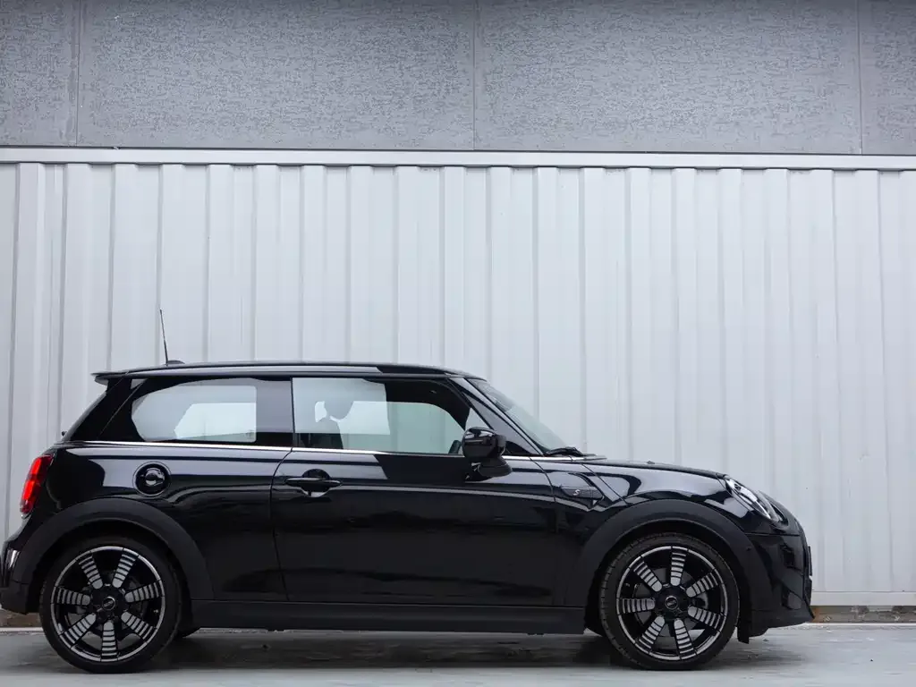 MINI Cooper (3-door) 2024 из CN, фото 8