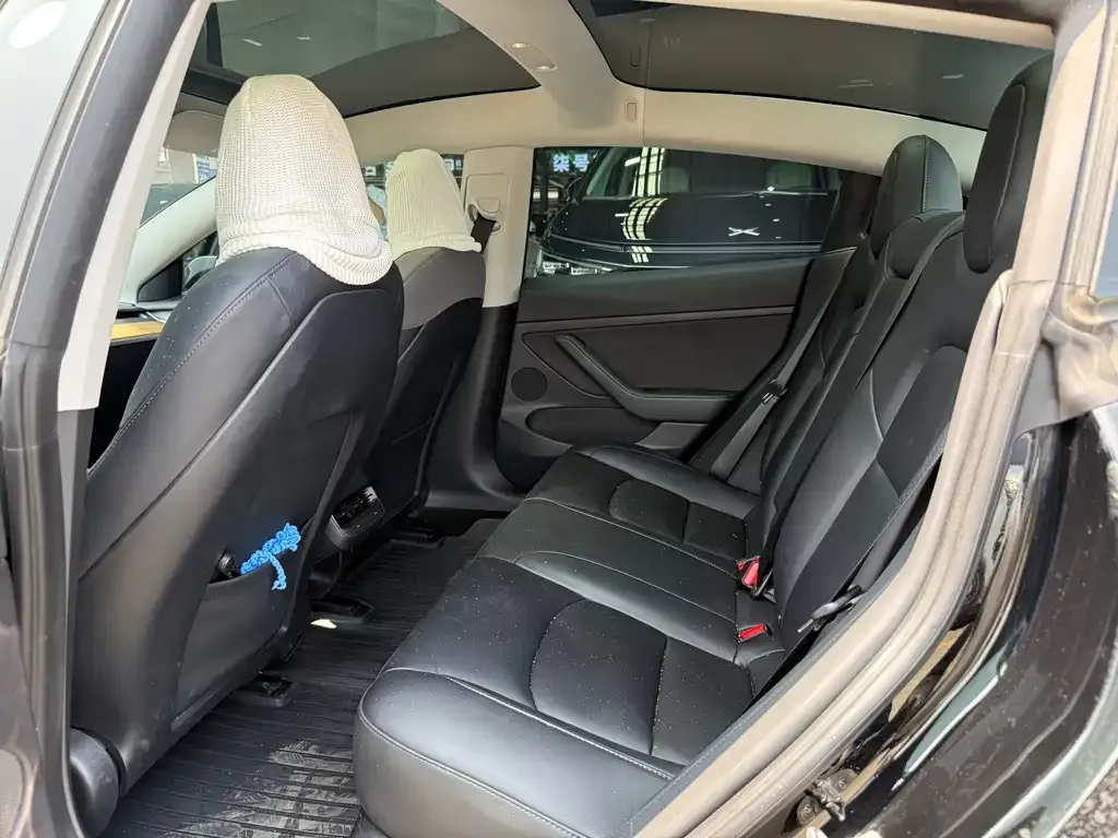 Tesla Model 3 — фото 4