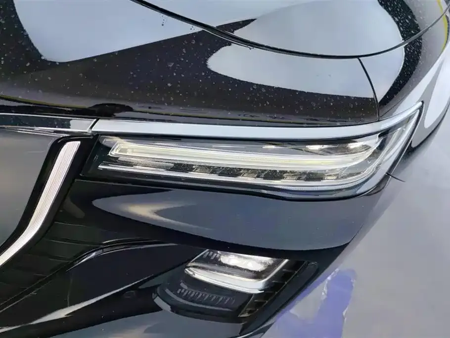 Hongqi H5 — фото 9