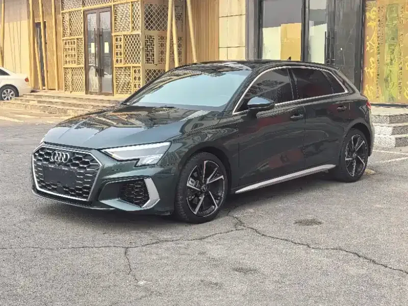 Audi A3 — фото 1