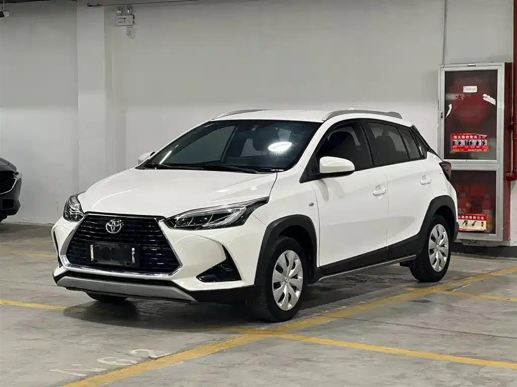 Toyota Yaris L