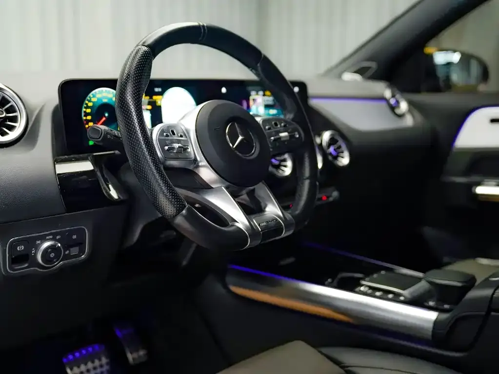 Mercedes-Benz GLA AMG — фото 3