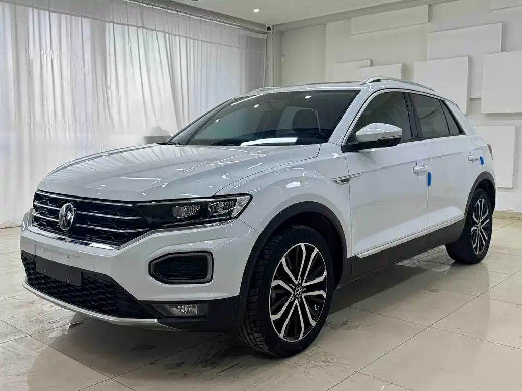 Volkswagen T-Roc — фото 1