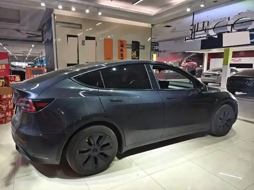 Tesla Model Y — фото 5