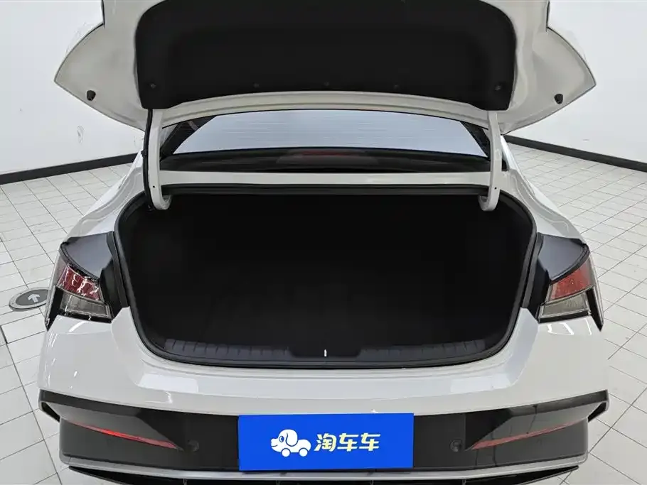 Hyundai Elantra 2025 из CN, фото 9