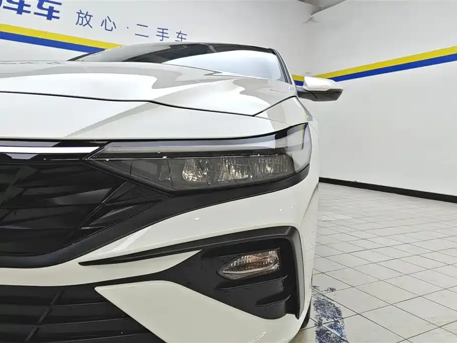 Hyundai Elantra 2025 из CN, фото 2