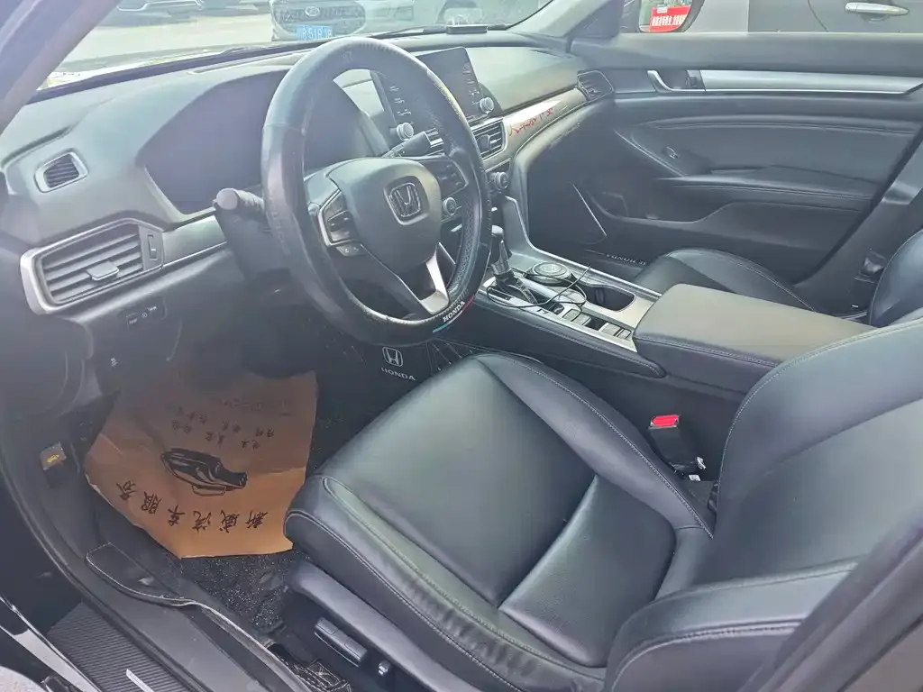 Honda Accord — фото 4