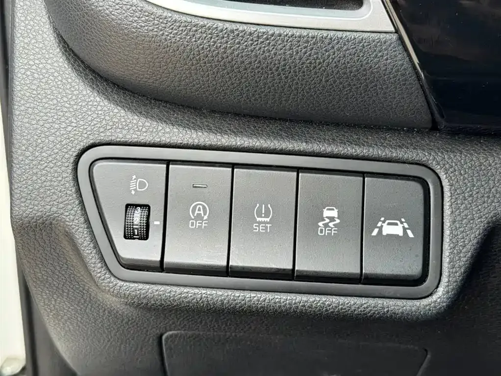 Kia KX3 2022 из CN, фото 3