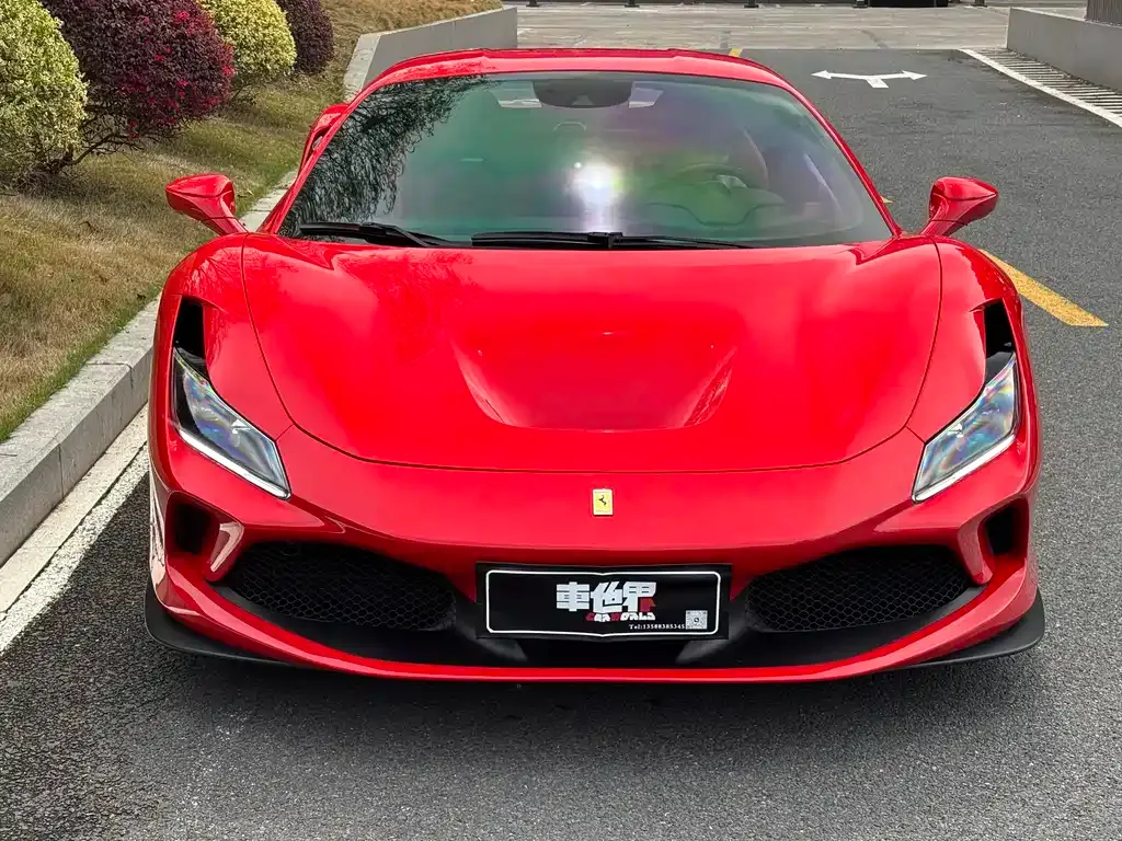 Ferrari F8