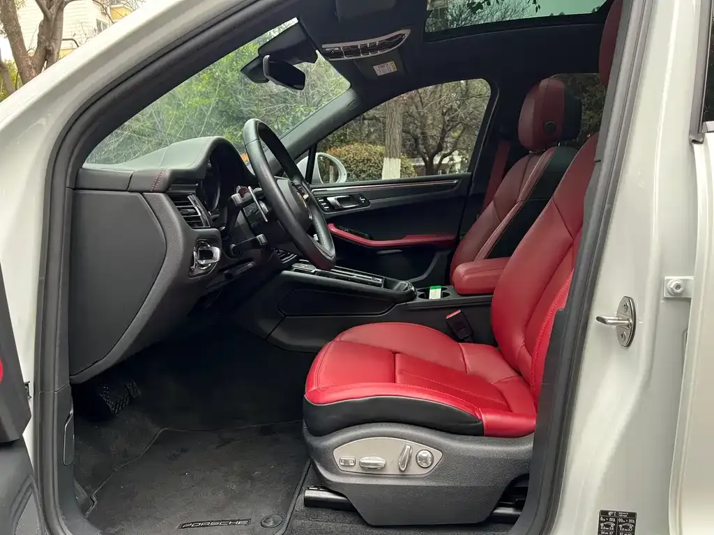 Porsche Macan 2023 из CN, фото 2
