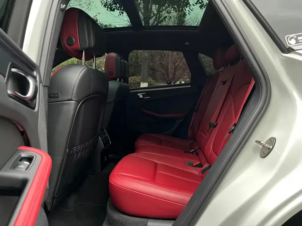 Porsche Macan 2023 из CN, фото 4