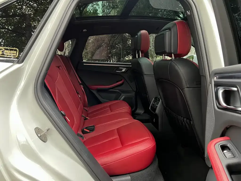 Porsche Macan 2023 из CN, фото 6