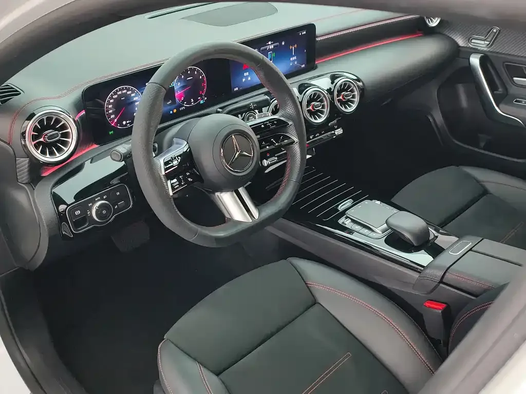 Mercedes-Benz A-Class 2024 из CN, фото 8