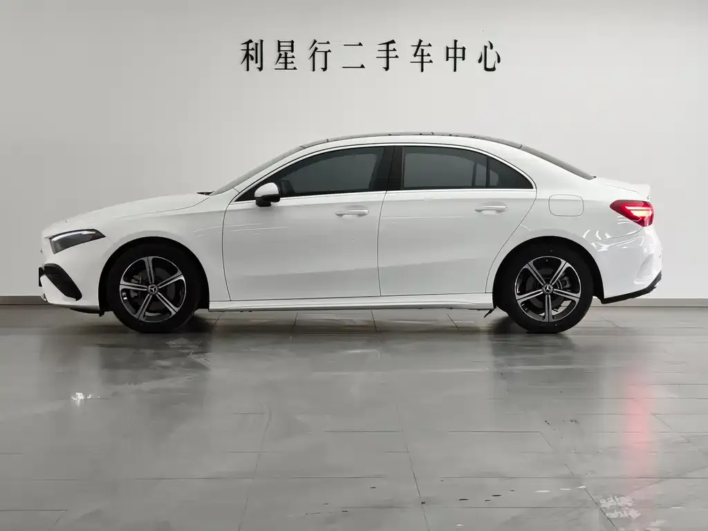 Mercedes-Benz A-Class 2024 из CN, фото 6