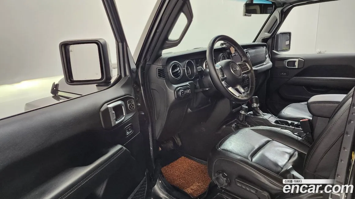 Jeep Wrangler 2021 из KR, фото 9