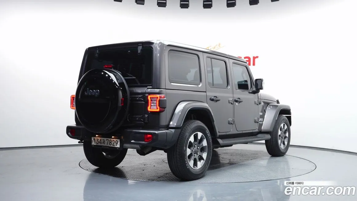 Jeep Wrangler 2021 из KR, фото 8
