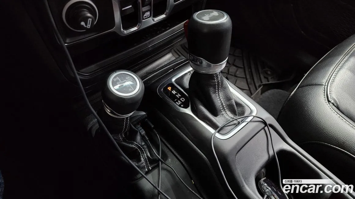 Jeep Wrangler 2021 из KR, фото 3
