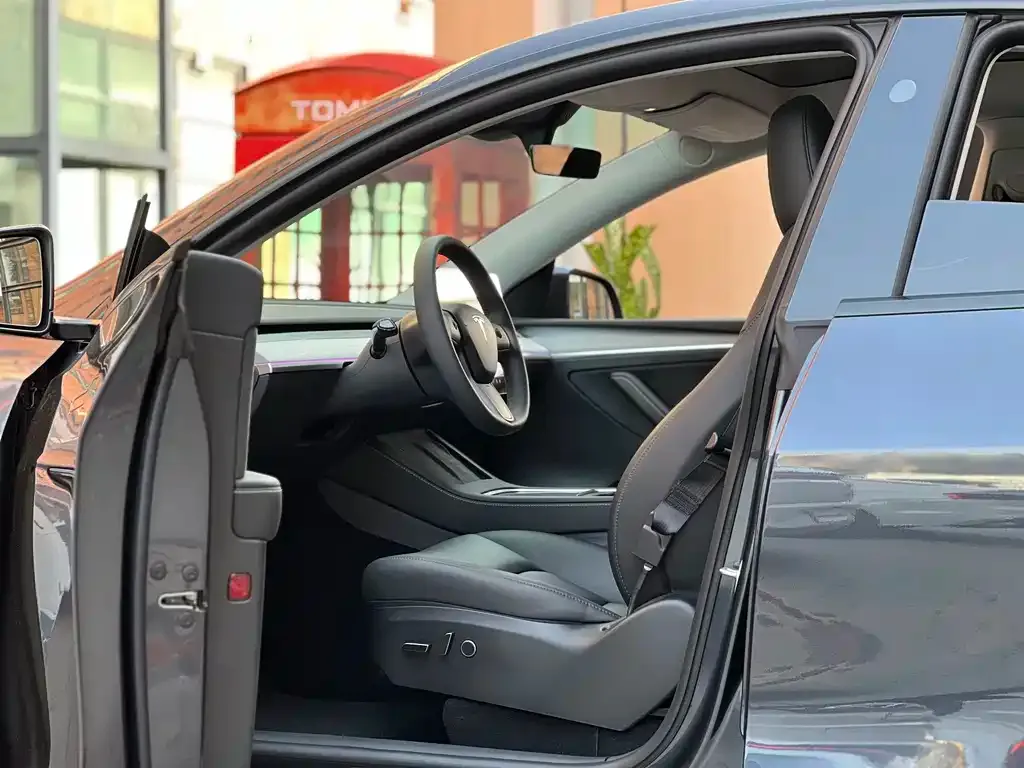Tesla Model Y 2024 из CN, фото 2