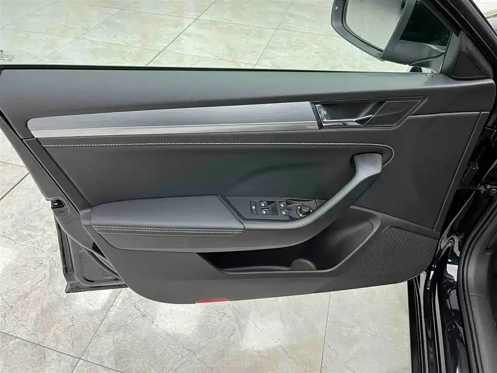 Skoda Superb 2024 из CN, фото 7