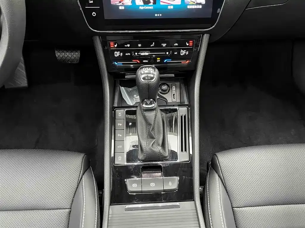 Skoda Superb 2024 из CN, фото 8
