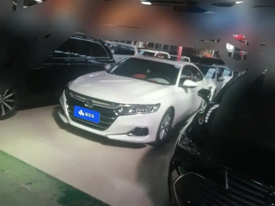 Honda Accord — фото 1