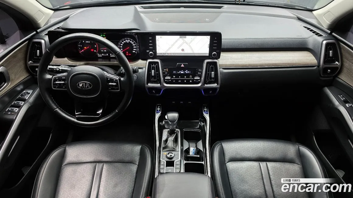 Kia Sorento — фото 10