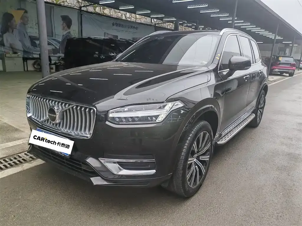Volvo XC90 — фото 1