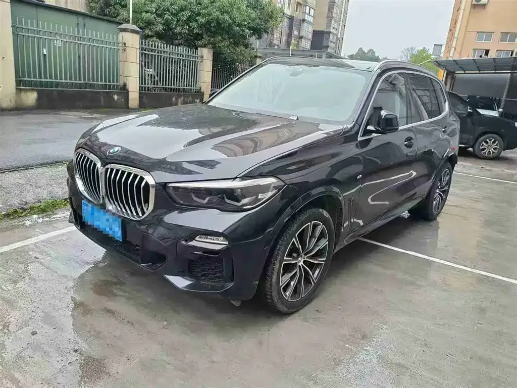 BMW X5 (Import) — фото 1