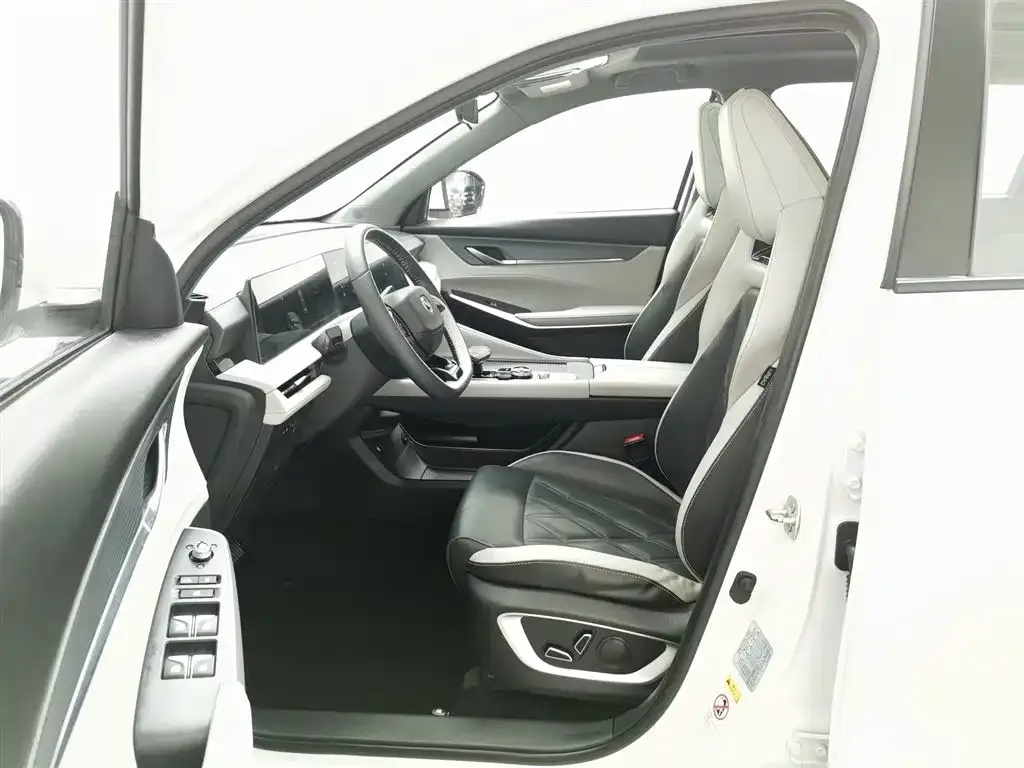 Changan CS75PLUS 2023 из CN, фото 2