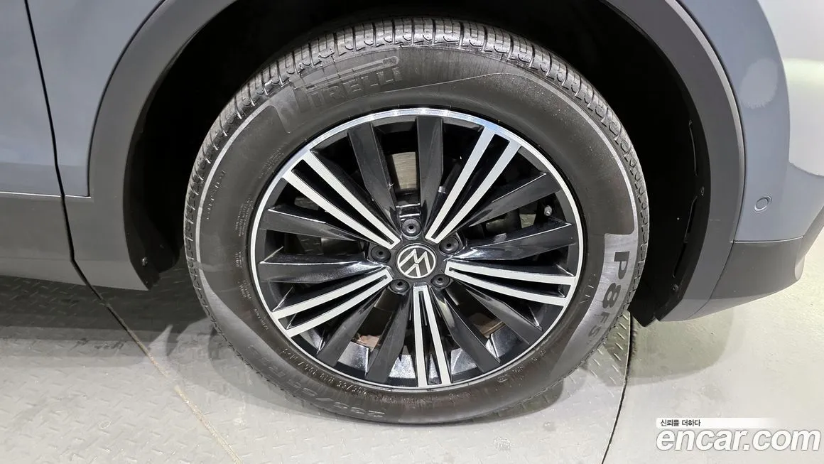 Volkswagen Tiguan 2021 из KR, фото 8